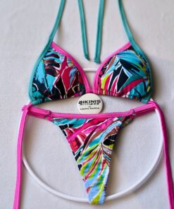 Bikini de playa estampado primavera borde rosado corte brasileño en el glúteo breteles ajustables BikinisFitness
