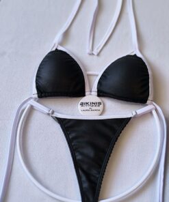 Bikini de playa new-Black con bordes blancos corte brasilero breteles ajustables BikinisFitness