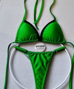Bikini playa verde intenso, ajustable corte brasilero en el glúteo. BikinisFitness