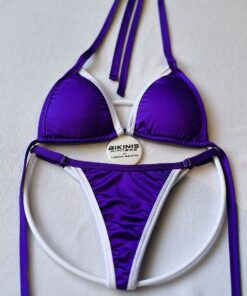 Bikini violeta con blanco corte corazón breteles ajustables BikinisFitness