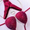 Bikini rojo rubí, combinacion de tres tonos IFBB conector colgante, disponible BikinisFitness