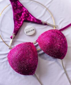 Bikini de competencia fuccia conectores dos hileras NPC unicolor disponible. BikinisFitness